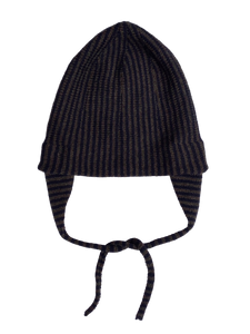 TWO T hat, Stripes